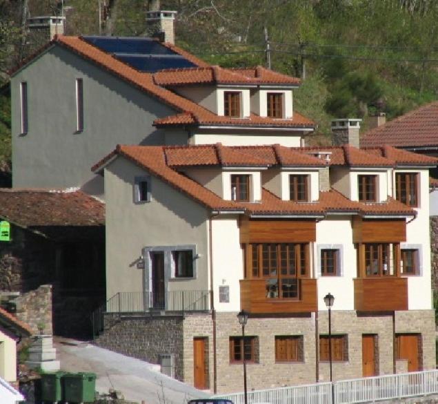 Apartamentos Casa Miño Pola de Somiedo Exterior foto